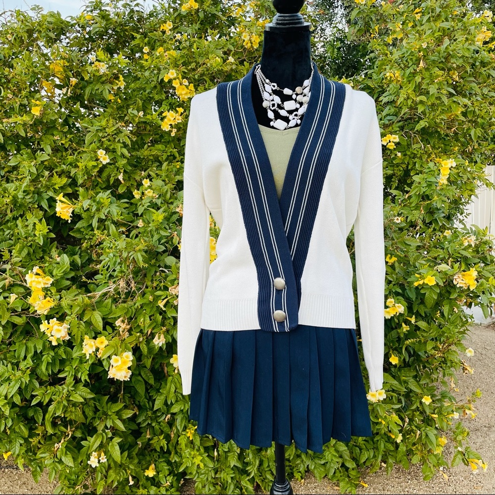 Vintage tennis academy white & navy v-neck valedictorian button-up sweater, sz M